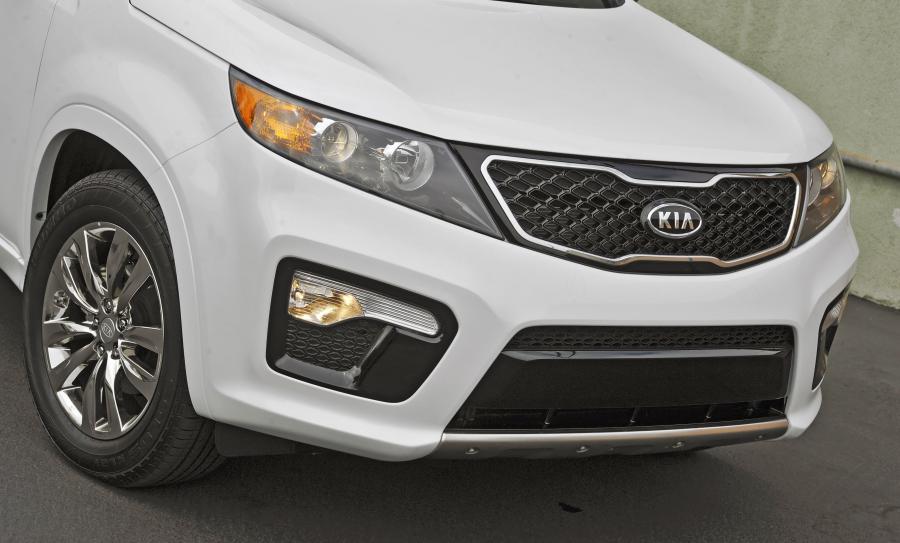  Kia Sorento 2013 года  (US) (фото 32 из 46)